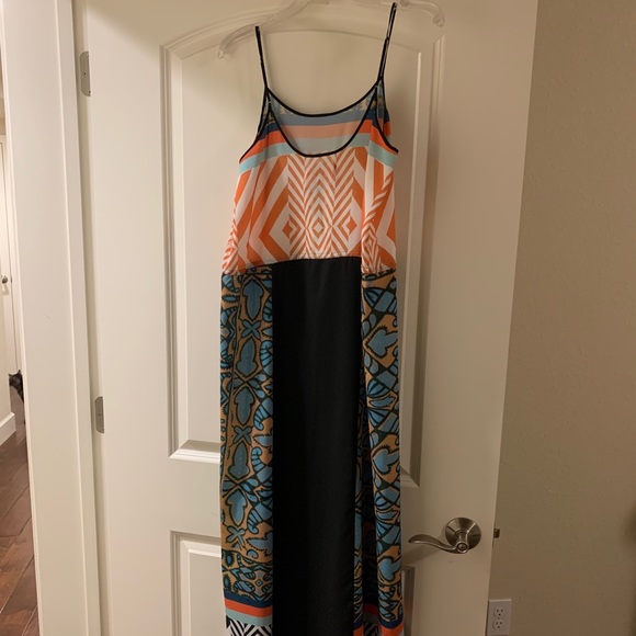 Pattern Maxi Dress - Picture 2 of 4